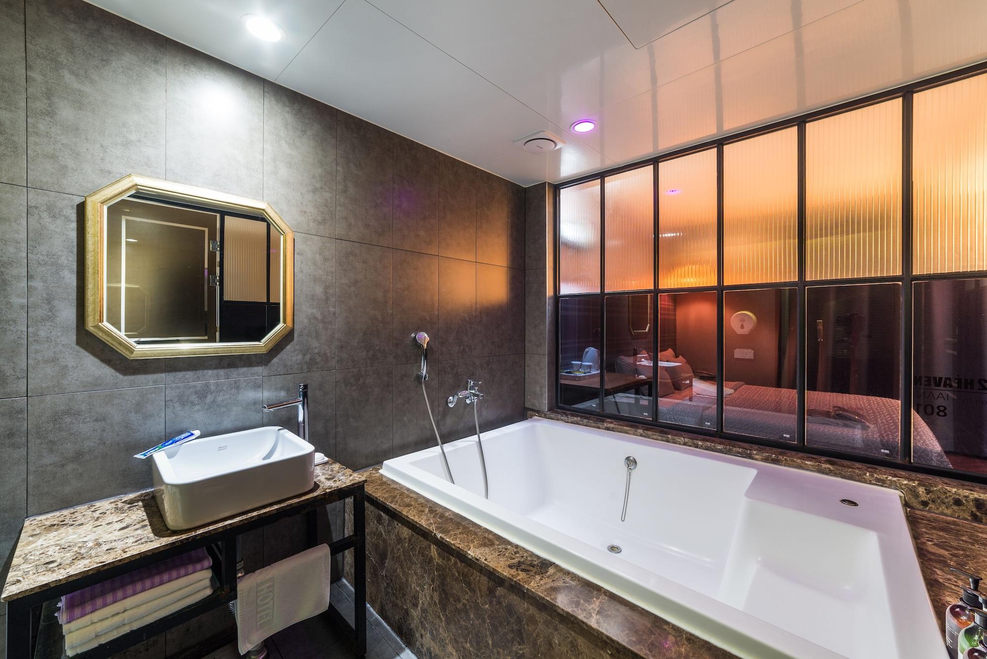 2 Heaven Hotel Songdo Busan Exterior photo